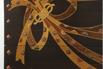 中古　美品　大阪唐木指物　吉田唐木工芸社　寄木細工　象嵌入りの華やかなオリエンタルチェスト(収納箪笥、和タンス、サイドチェスト、ローチェスト、引き出し)(R-083000)