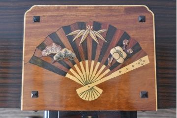中古　美品　大阪唐木指物　吉田唐木工芸社　寄木細工　象嵌入りの華やかなオリエンタルチェスト(収納箪笥、和タンス、サイドチェスト、ローチェスト、引き出し)(R-083000)