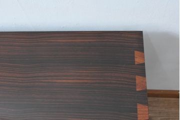 中古　美品　大阪唐木指物　吉田唐木工芸社　寄木細工　象嵌入りの華やかなオリエンタルチェスト(収納箪笥、和タンス、サイドチェスト、ローチェスト、引き出し)(R-083000)