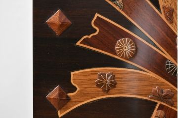 中古　美品　大阪唐木指物　吉田唐木工芸社　寄木細工　象嵌入りの華やかなオリエンタルチェスト(収納箪笥、和タンス、サイドチェスト、ローチェスト、引き出し)(R-083000)
