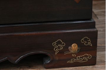中古　美品　大阪唐木指物　吉田唐木工芸社　寄木細工　象嵌入りの華やかなオリエンタルチェスト(収納箪笥、和タンス、サイドチェスト、ローチェスト、引き出し)(R-083000)