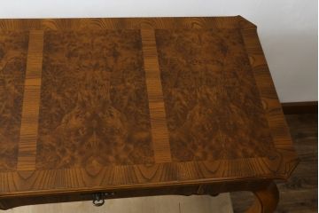 中古　美品　DREXEL HERITAGE(ドレクセルヘリテイジ)　フレンチスタイル　上品でエレガントなバール杢天板のデスク(机、ワークデスク、コンソールテーブル、在宅用、在宅ワーク用)(R-083001)