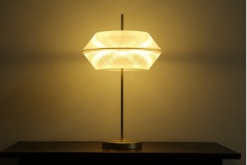 中古　超美品!!　YAMAGIWA(ヤマギワ)　TWILIGHT(トワイライト)　モダンで洗練されたデザインのテーブルランプ　(R-083002)