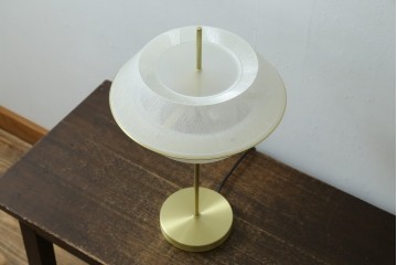 中古　超美品!!　YAMAGIWA(ヤマギワ)　TWILIGHT(トワイライト)　モダンで洗練されたデザインのテーブルランプ　(R-083002)