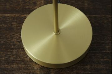 中古　超美品!!　YAMAGIWA(ヤマギワ)　TWILIGHT(トワイライト)　モダンで洗練されたデザインのテーブルランプ(テーブルスタンド、テーブル照明、テーブルライト、デスクライト、デスクスタンド、卓上照明)(R-083002)