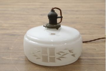 和製アンティーク　竹文様　カットガラス　レトロな切子が奥ゆかしい雰囲気を醸し出す天井照明(吊り下げ照明、シェード、ペンダントライト、電笠)(R-083007)