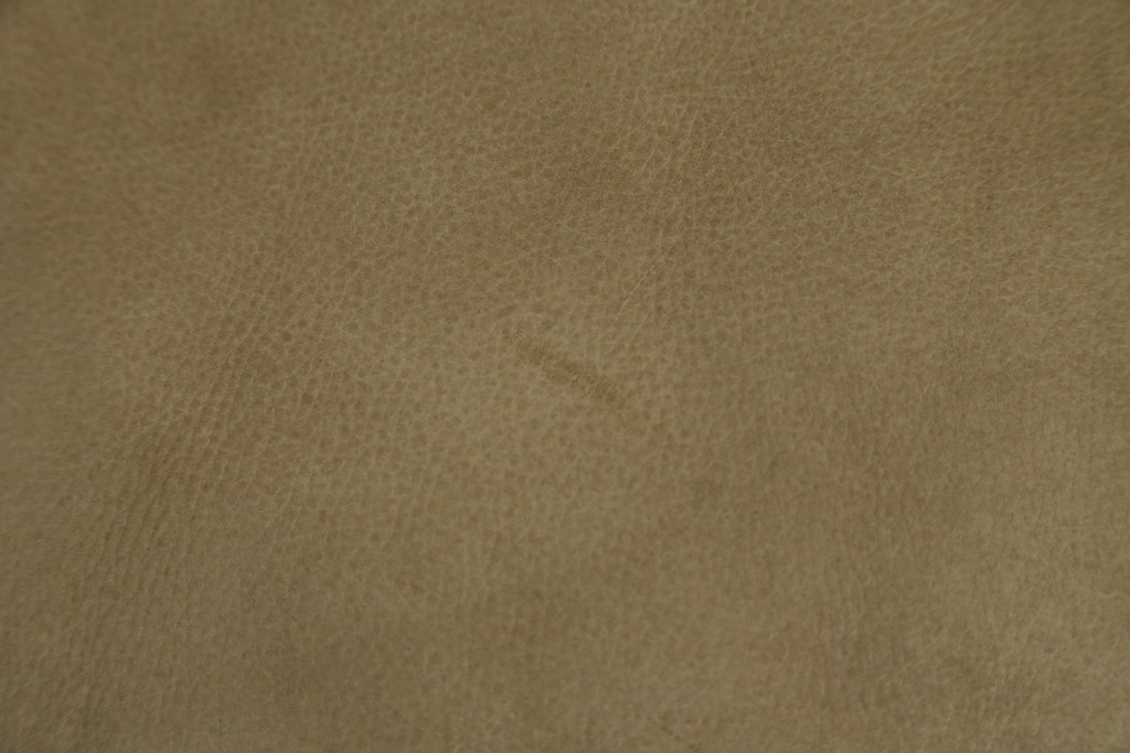 中古　美品!!　ACTUS(アクタス)取り扱い　NATADORA(ナタドラ)　BYRON BAY ソファ　フレームウォールナット　本革　洗練されたデザインが素敵な2.5人掛けソファ　定価約53万円　(R-083008)