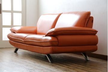 中古　美品　NICOLETTI HOME(ニコレッティ・ホーム)　Success(サクセス)　インテリアのアクセントになる本革張り3人掛けソファ(2.5人掛けソファ、2人掛けソファ、2P、2.5P、3P)(定価約65万円)(R-083009)