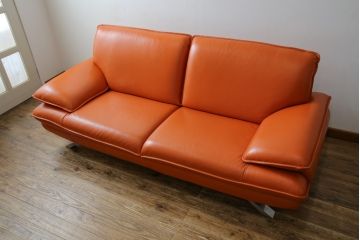 中古　美品　NICOLETTI HOME(ニコレッティ・ホーム)　Success(サクセス)　インテリアのアクセントになる本革張り3人掛けソファ(2.5人掛けソファ、2人掛けソファ、2P、2.5P、3P)(定価約65万円)(R-083009)