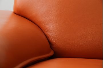中古　美品　NICOLETTI HOME(ニコレッティ・ホーム)　Success(サクセス)　インテリアのアクセントになる本革張り3人掛けソファ(2.5人掛けソファ、2人掛けソファ、2P、2.5P、3P)(定価約65万円)(R-083009)