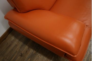 中古　美品　NICOLETTI HOME(ニコレッティ・ホーム)　Success(サクセス)　インテリアのアクセントになる本革張り3人掛けソファ(2.5人掛けソファ、2人掛けソファ、2P、2.5P、3P)(定価約65万円)(R-083009)