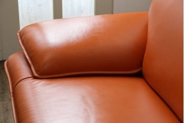 中古　美品　NICOLETTI HOME(ニコレッティ・ホーム)　Success(サクセス)　インテリアのアクセントになる本革張り3人掛けソファ(2.5人掛けソファ、2人掛けソファ、2P、2.5P、3P)(定価約65万円)(R-083009)
