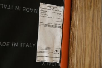 中古　美品　NICOLETTI HOME(ニコレッティ・ホーム)　Success(サクセス)　インテリアのアクセントになる本革張り3人掛けソファ(2.5人掛けソファ、2人掛けソファ、2P、2.5P、3P)(定価約65万円)(R-083009)