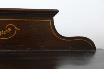 イギリスアンティーク　希少サイズ　小振りな象嵌入り!上品な雰囲気を醸し出す縦型キャビネット(キュリオケース、ガラスケース、コレクションケース、飾り棚、陳列棚、英国)(R-083010)