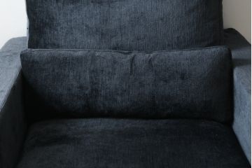 中古　超美品　高級品　TAKUMI(匠)ソファ　RIAN(利庵)シリーズ　PF　ハイバックソファ　ゆったりとした寛ぎの時間を演出する一人掛けソファ(1P、1人掛け、イス、椅子)(定価約50万円)(R-083012)