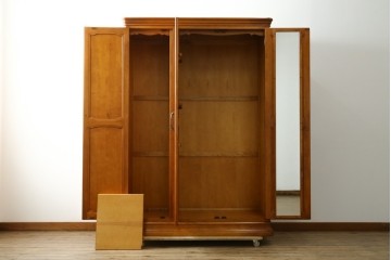 中古　美品　横浜クラシック家具ダニエル(Daniel)　Etranger(エトランジェ)　E-101　クラシカルな佇まいが魅力のワードローブ　定価約140万円　(R-083013)