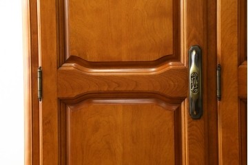 中古　美品　横浜クラシック家具ダニエル(Daniel)　Etranger(エトランジェ)　E-101　クラシカルな佇まいが魅力のワードローブ　定価約140万円　(R-083013)
