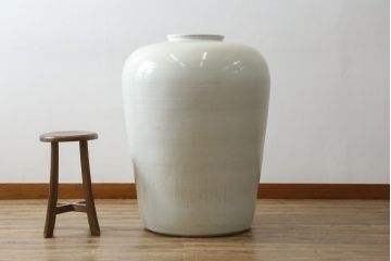和製アンティーク　超特大!!　花器に最適!!　明治期　伊万里　白磁　古い造り酒屋の味わい深い大酒甕(酒壺、酒器、かめ、つぼ、壷)(R-083014)