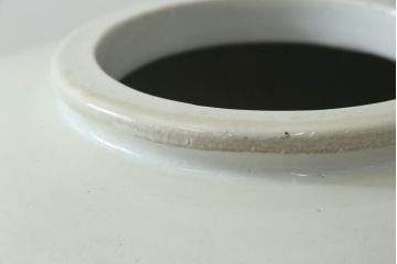 和製アンティーク　超特大!!　花器に最適!!　明治期　伊万里　白磁　古い造り酒屋の味わい深い大酒甕(酒壺、酒器、かめ、つぼ、壷)(R-083014)