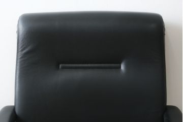 中古　イタリア　Poltrona Frau(ポルトローナフラウ)　Forum (フォーラム)　Meeting(ミーティング)モデル　スタイリッシュなオフィスチェア(アームチェア、デスクチェア、ミーティングチェア、回転椅子、イス)(定価約50万円・現行品の定価約100万円)(R-083015)