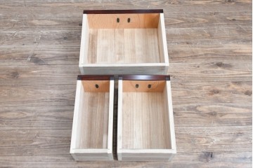 中古　超美品　岩谷堂箪笥　「菊幸」　漆塗り　重厚感ある金具が上品な雰囲気!!こったデザインの帳場箪笥　定価約60万円　(R-083016)