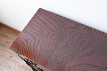 中古　超美品　岩谷堂箪笥　「菊幸」　漆塗り　重厚感ある金具が上品な雰囲気!!こったデザインの帳場箪笥　定価約60万円　(R-083016)