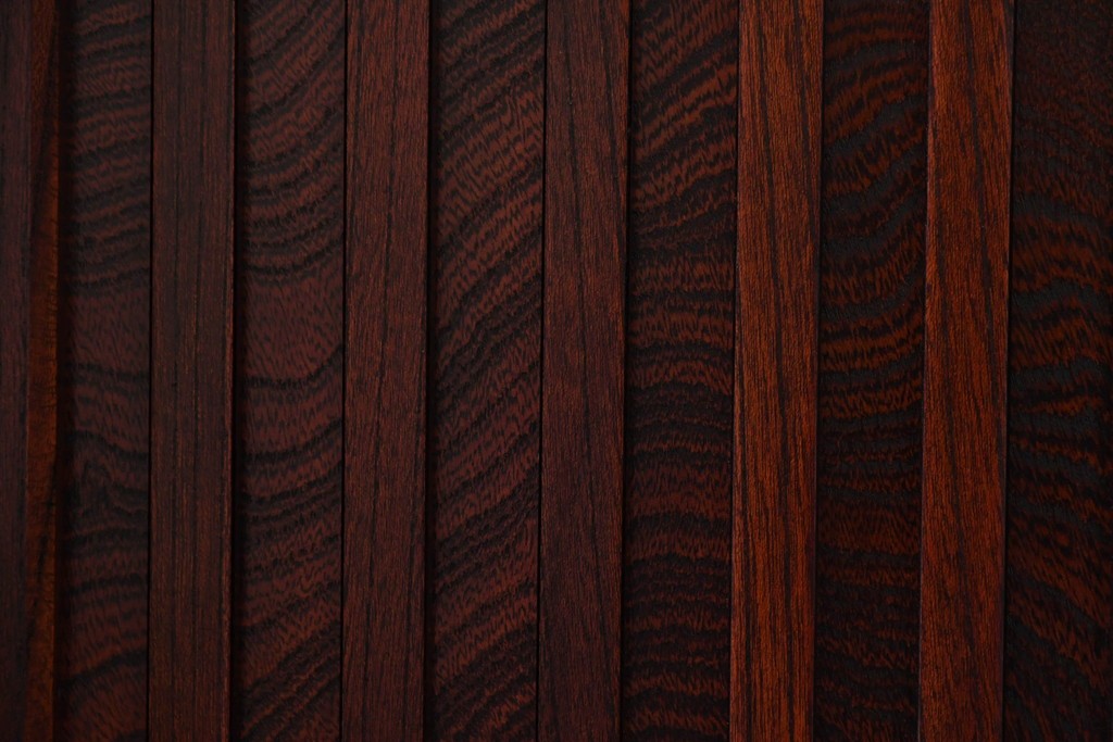 中古　超美品　岩谷堂箪笥　「菊幸」　漆塗り　重厚感ある金具が上品な雰囲気!!こったデザインの帳場箪笥　定価約60万円　(R-083016)