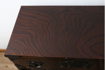 中古　超美品　岩谷堂箪笥　「菊幸」　漆塗り　重厚感ある金具が上品な雰囲気!!こったデザインの帳場箪笥(和箪笥、収納タンス、整理たんす、引き出し、店舗什器)(定価約60万円)(R-083016)
