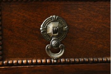 イギリスアンティーク　オーク材　アールデコ　気品を感じるミラーバックサイドボード(収納棚、戸棚、サイドキャビネット、英国)(R-083017)