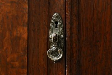 イギリスアンティーク　オーク材　アールデコ　気品を感じるミラーバックサイドボード(収納棚、戸棚、サイドキャビネット、英国)(R-083017)