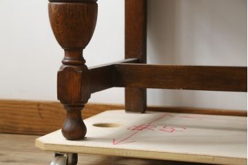イギリスアンティーク　オーク材　すっきりとしたデザインのバルボスレッグ素敵なミラーバックサイドボード(収納棚、戸棚、サイドキャビネット、英国)(R-083018)