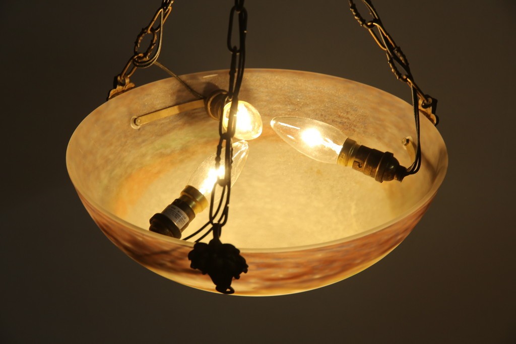 フランスアンティーク　アールヌーヴォー　アール・デコ期　ミューラー兄弟(Muller Freres Luneville)　優美な色彩でヨーロッパ的な品格と温もりを感じる吊り下げ照明　(R-083019)