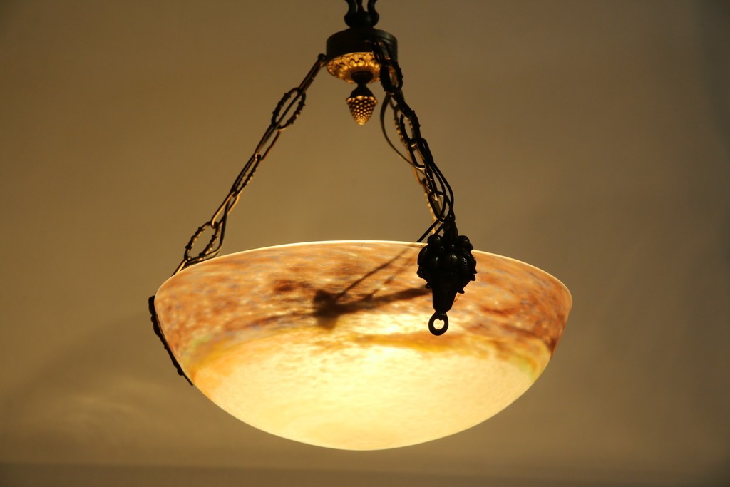 フランスアンティーク　アールヌーヴォー　アール・デコ期　ミューラー兄弟(Muller Freres Luneville)　優美な色彩でヨーロッパ的な品格と温もりを感じる吊り下げ照明　(R-083019)