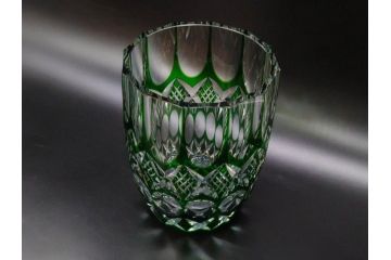 昭和レトロ　ノリタケクリスタル　切子　色被せ　緑　繊細なカットが輝きを放つ!存在感抜群の花瓶(フラワーベース、花器、花生、花入、ガラス、硝子)(R-083022)