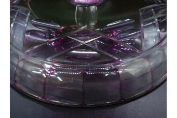 戦前　当時物　切子　色被せ　紫　洗練されたデザインが優美な印象を与えるコンポート(フルーツスタンド、フルーツ皿、脚付きボウル、果物入れ、デザートディッシュ、ガラス、硝子)(R-083023)
