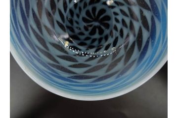 戦前　当時物　碗型　乳白　鱗文　エナメル脚　上品な和の趣溢れる氷コップ(グラス、和ガラス、硝子)(R-083024)
