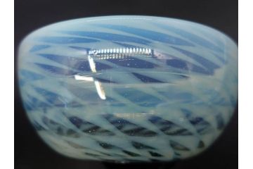 戦前　当時物　碗型　乳白　鱗文　エナメル脚　上品な和の趣溢れる氷コップ(グラス、和ガラス、硝子)(R-083024)