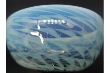 戦前　当時物　碗型　乳白　鱗文　エナメル脚　上品な和の趣溢れる氷コップ(グラス、和ガラス、硝子)(R-083024)