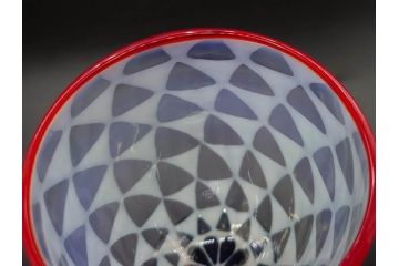 戦前　当時物　棗型(なつめ形)　乳白ぼかし　鱗文　赤縁　エナメル脚　可愛らしい雰囲気を醸し出す氷コップ2客セット(ベル型?、グラス、和ガラス、硝子)(R-083025)