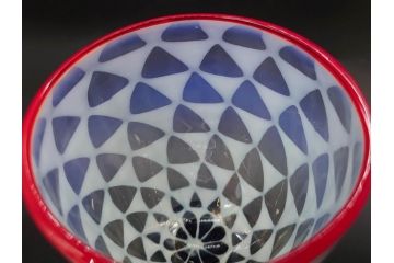 戦前　当時物　棗型(なつめ形)　乳白ぼかし　鱗文　赤縁　エナメル脚　可愛らしい雰囲気を醸し出す氷コップ2客セット(ベル型?、グラス、和ガラス、硝子)(R-083025)