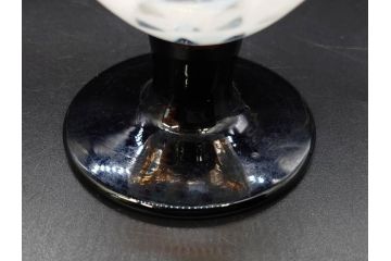 戦前　当時物　棗型(なつめ形)　乳白ぼかし　鱗文　赤縁　エナメル脚　可愛らしい雰囲気を醸し出す氷コップ2客セット(ベル型?、グラス、和ガラス、硝子)(R-083025)