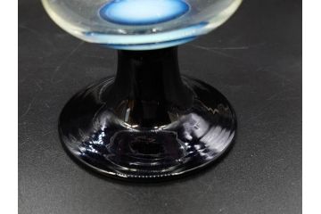 戦前　当時物　棗型(なつめ形)　乳白ぼかし　鱗文　赤縁　エナメル脚　可愛らしい雰囲気を醸し出す氷コップ2客セット(ベル型?、グラス、和ガラス、硝子)(R-083025)