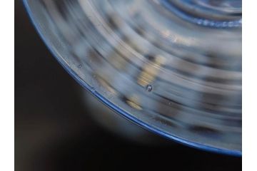 戦前　当時物　棗型(なつめ形)　乳白水玉　青脚　爽やかな色合いが素敵な氷コップ(吹きガラス、グラス、和ガラス、硝子)(R-083026)