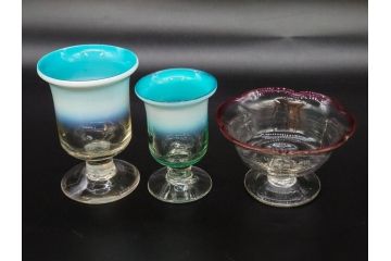 戦前　当時物　棗型(なつめ形)　輪花　青縁　赤縁　レトロな佇まいが魅力の氷コップ3客セット(吹きガラス、グラス、和ガラス、硝子)(R-083027)