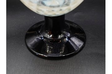 戦前　当時物　棗型(なつめ形)　乳白　鱗文　エナメル脚　洗練されたデザインが素敵な氷コップ(グラス、和ガラス、硝子)(R-083028)