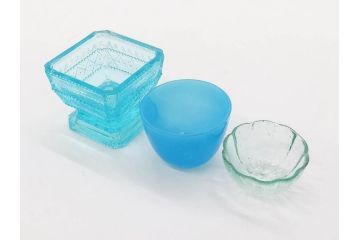 大正〜昭和初期　菓子型　ギヤマン　涼やかな雰囲気の小鉢3点セット(深皿、深鉢、和ガラス、硝子)(R-083030)