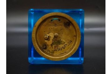 ジャンク品　戦前　東洋時計株式会社(TOYO CLOCK FACTORY)　ゼンマイ式　細やかな意匠が施されたエレガントな雰囲気溢れる置時計(置き時計、日本製、ガラス、硝子)(R-083033)