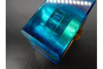 ジャンク品　戦前　東洋時計株式会社(TOYO CLOCK FACTORY)　ゼンマイ式　細やかな意匠が施されたエレガントな雰囲気溢れる置時計(置き時計、日本製、ガラス、硝子)(R-083033)