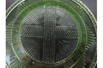 戦前　プレスガラス　ガーター勲章　様々なデザインが楽しめるガラス皿4枚セット(小皿、花、和ガラス、硝子)(R-083034)