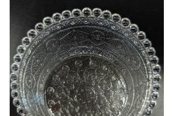 戦前　プレスガラス　鹿に紅葉　ポンド皿　ガラス皿4枚セット(SMALL GAINS、BRING RICHESIN、雷文、格言皿、小皿、和ガラス、硝子)(R-083035)